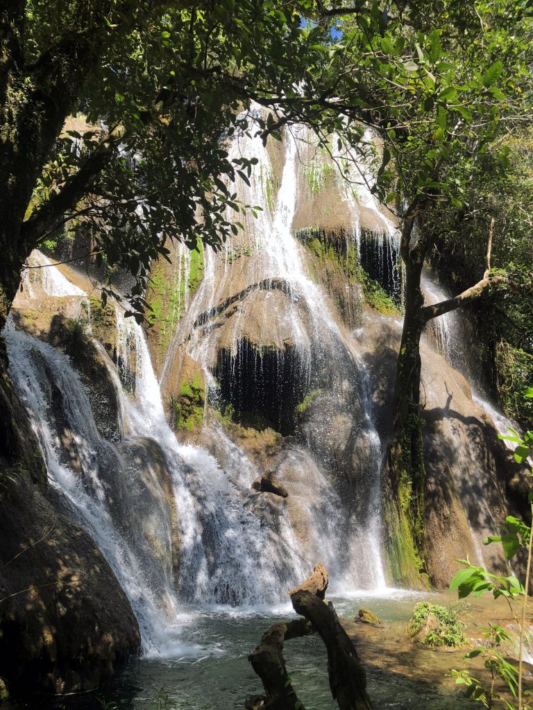 Boca da Onca Tour - Random Falls